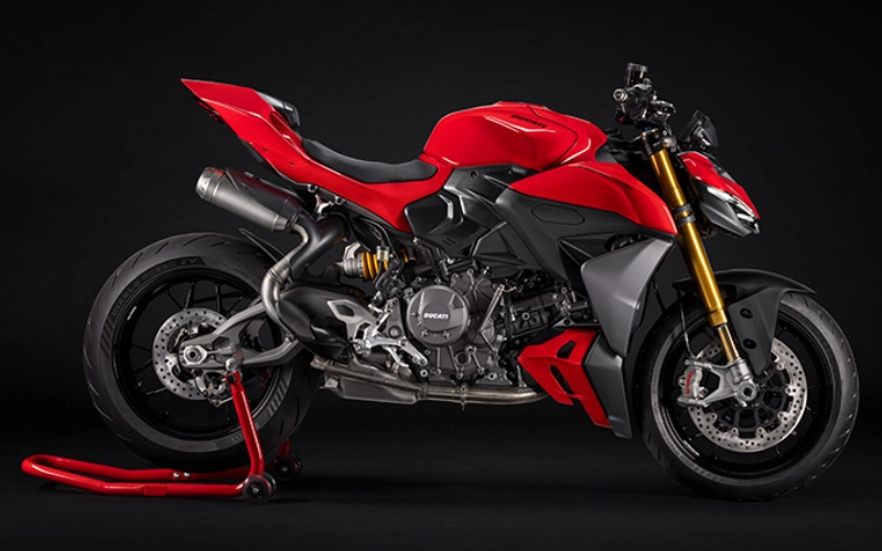 Ducati Streetfighter V2