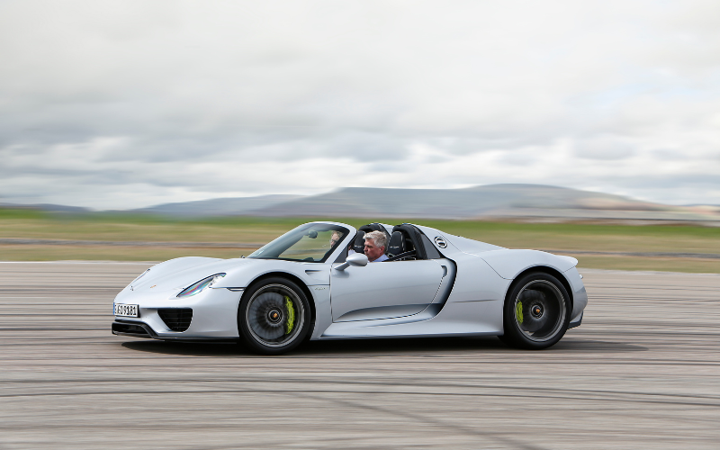 Porsche a918 Spyder 4