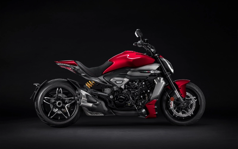 Ducati Xdiavel v4